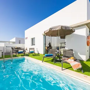 villa-janubio-playa-blanca-lanzarote.in-canary-islands.com/